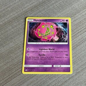 Pokemon Trading Card 2018 - Spiritomb